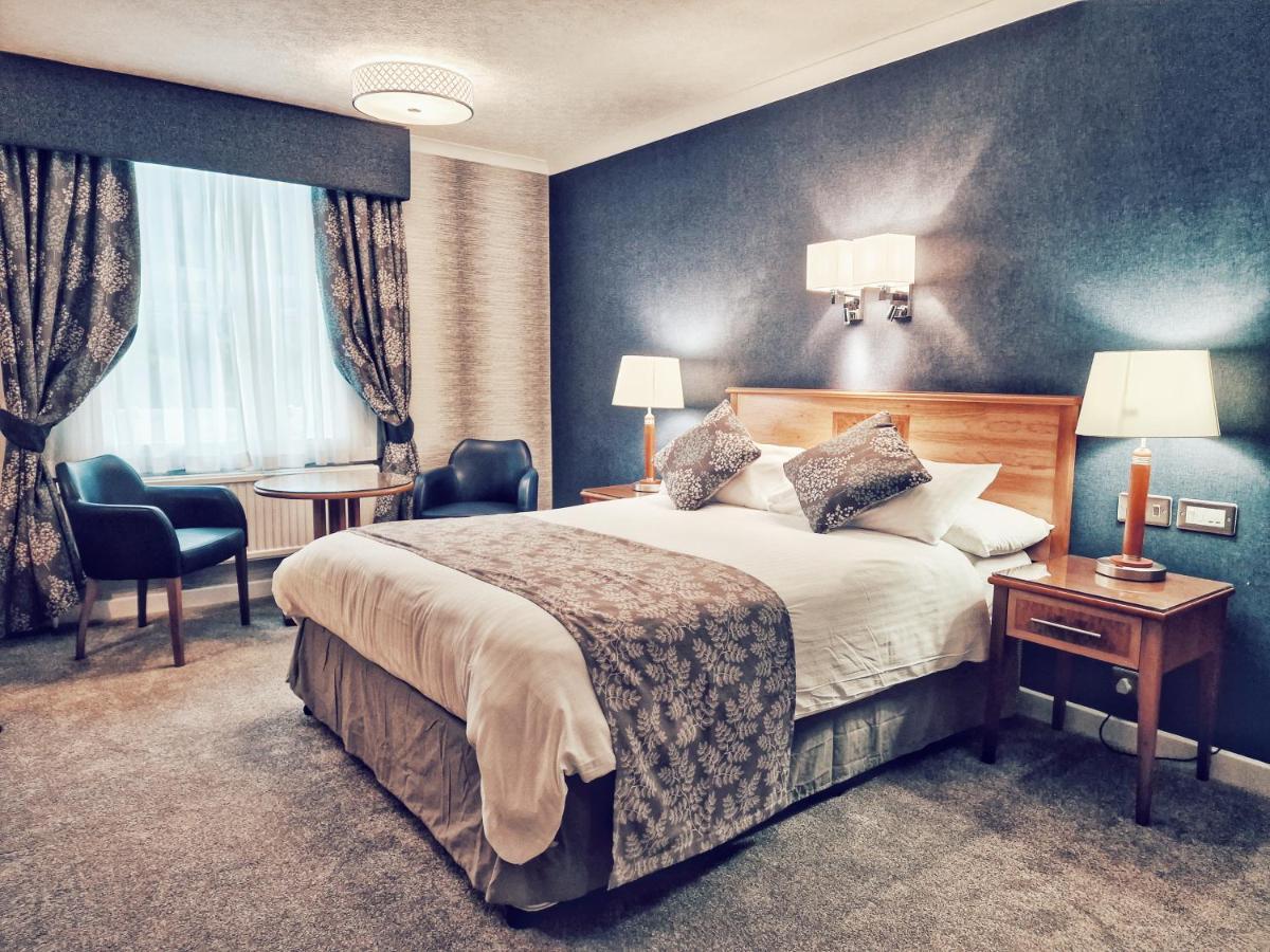Swindon Blunsdon House Hotel, BW Premier Collection Экстерьер фото